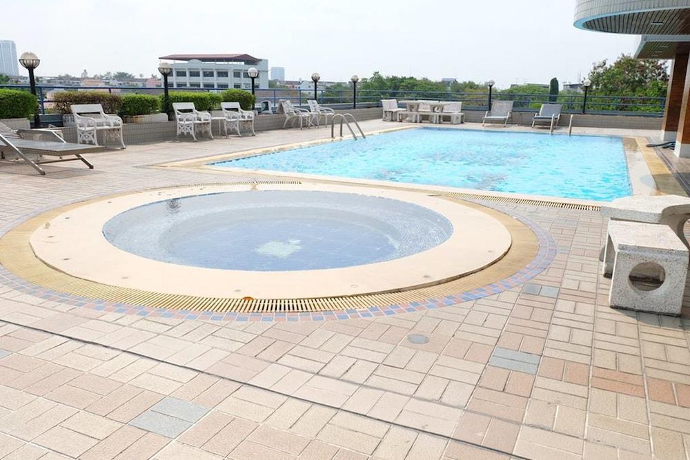 CNK Mansion - Outdoor Pool