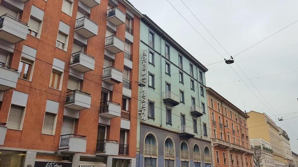 iH Hotels Milano Bocconi - Exterior