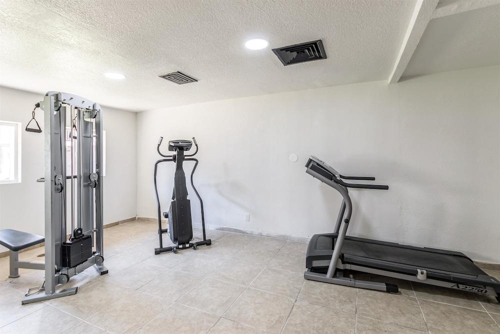 Studio 6 Arlington, TX - Fitness Facility