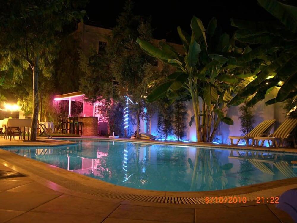 Hotel Vanilla - Outdoor Pool