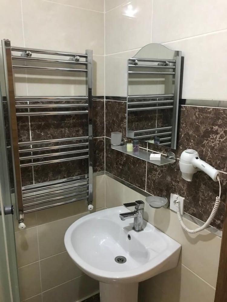 Safran Resort Otel - Bathroom