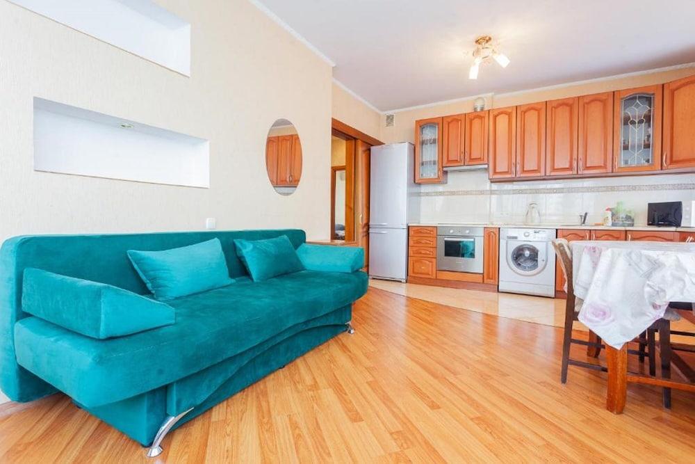 Comfortable apartment on the left bank - Featured Image