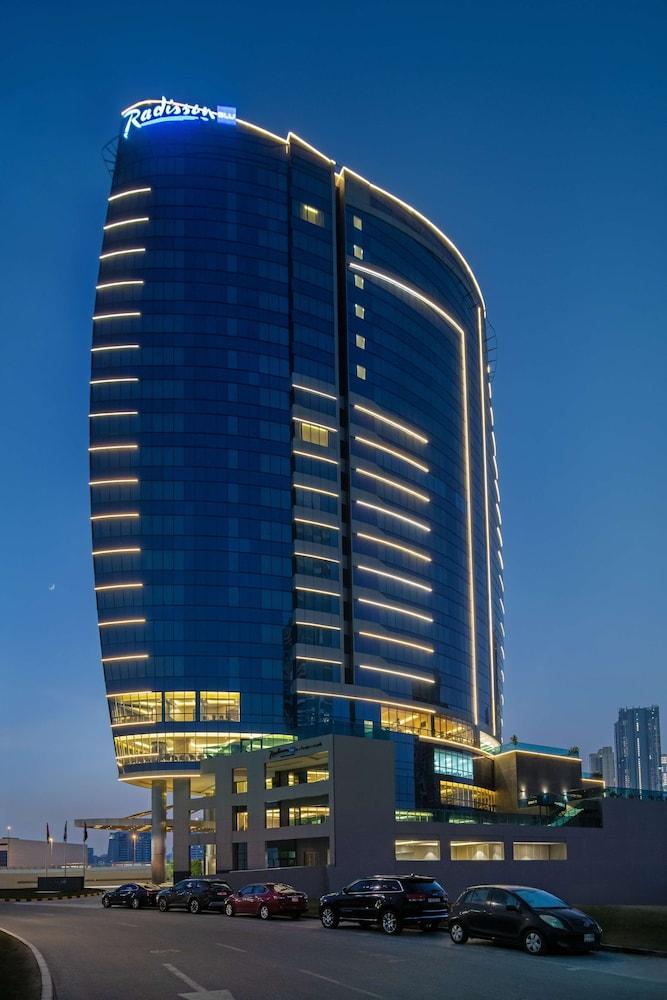 Radisson Blu Hotel, Dubai Canal View - Exterior