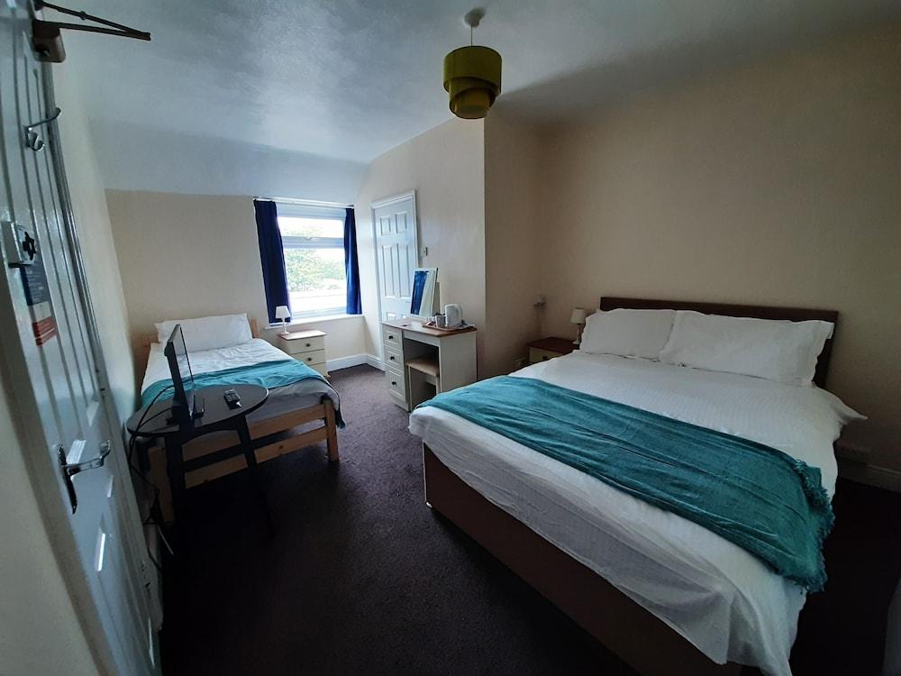 Cadwgan House Hotel - Room