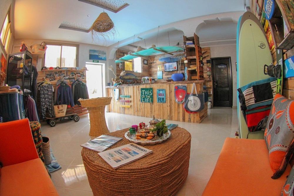 Free Surf Camp - Interior