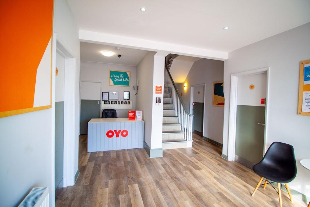 OYO Studiotel GY - Modern Hotel Apartments - Reception