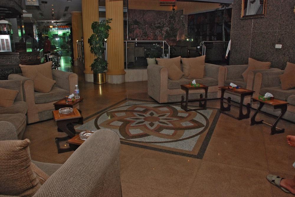 فندق العاصمة - Lobby Sitting Area