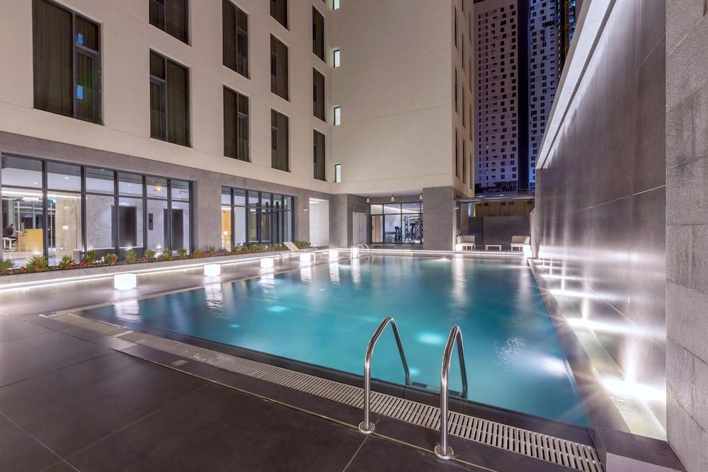 Delta Hotel Apartments - Outdoor Pool