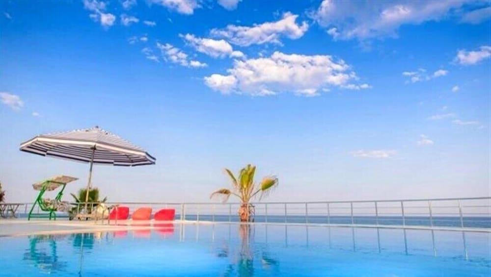 Veran Hotel Beach Club Restaurant - Pool