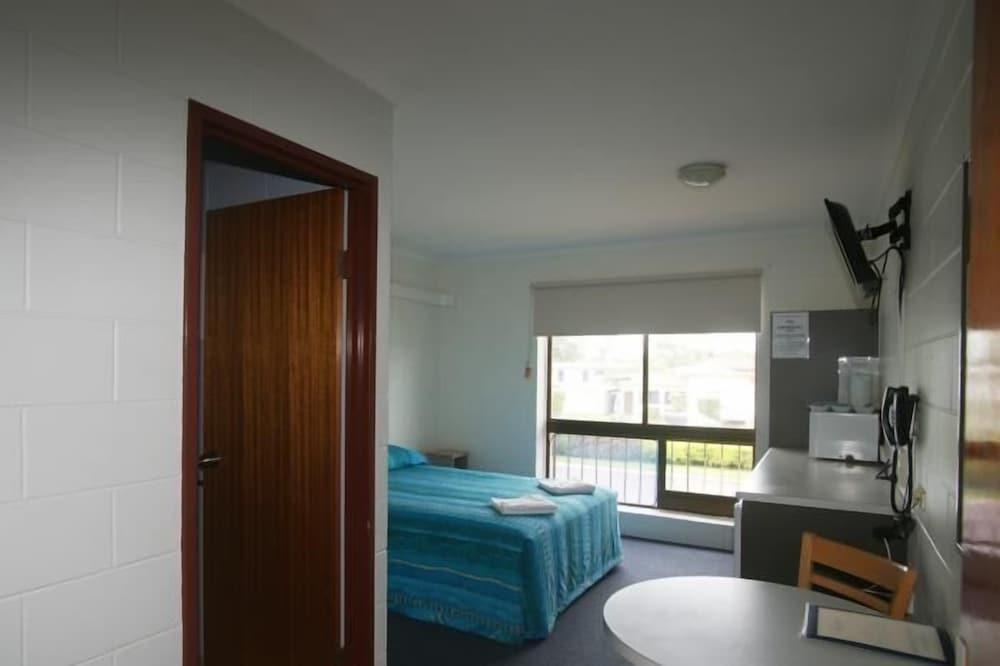 Cedar Lodge Motel Townsville - Room