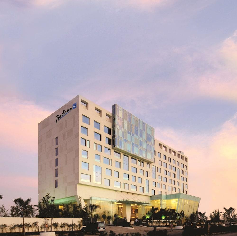 Radisson Blu Hotel Pune Kharadi - Featured Image