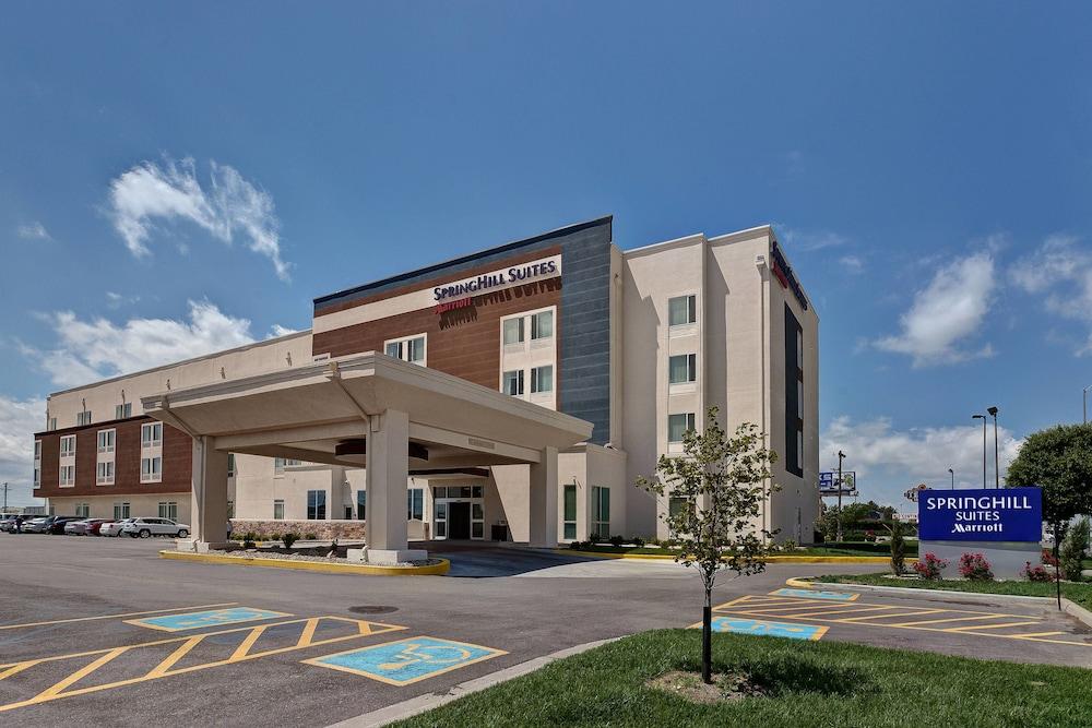 Springhill Suites Wichita Airport - Featured Image