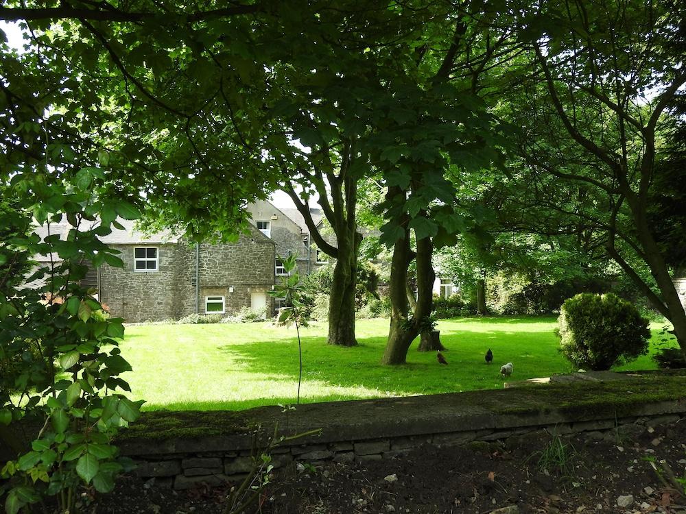 Newton House Hotel - Property Grounds