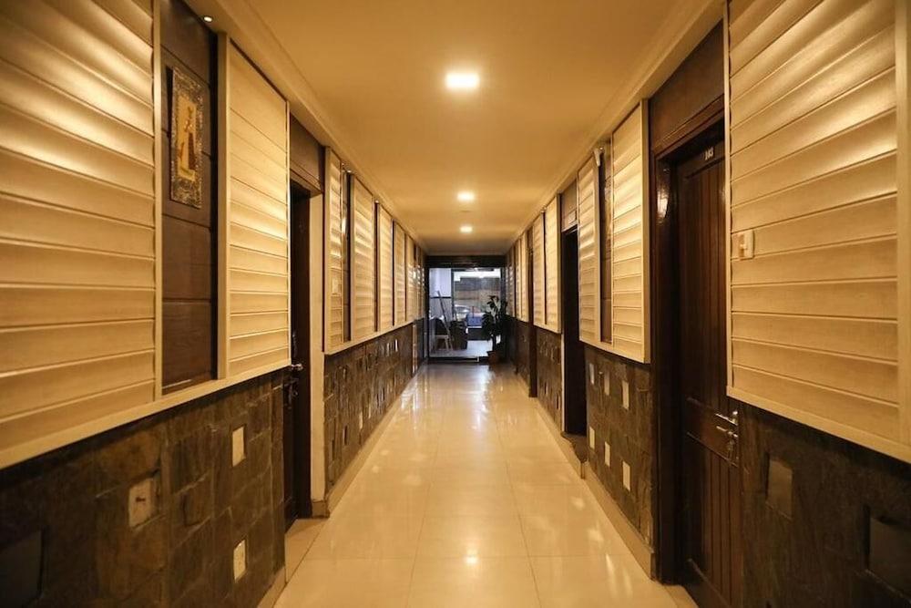 Hotel Avadh - Interior