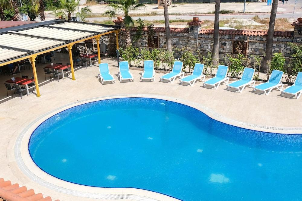 Beldibi Beach Hotel - Pool