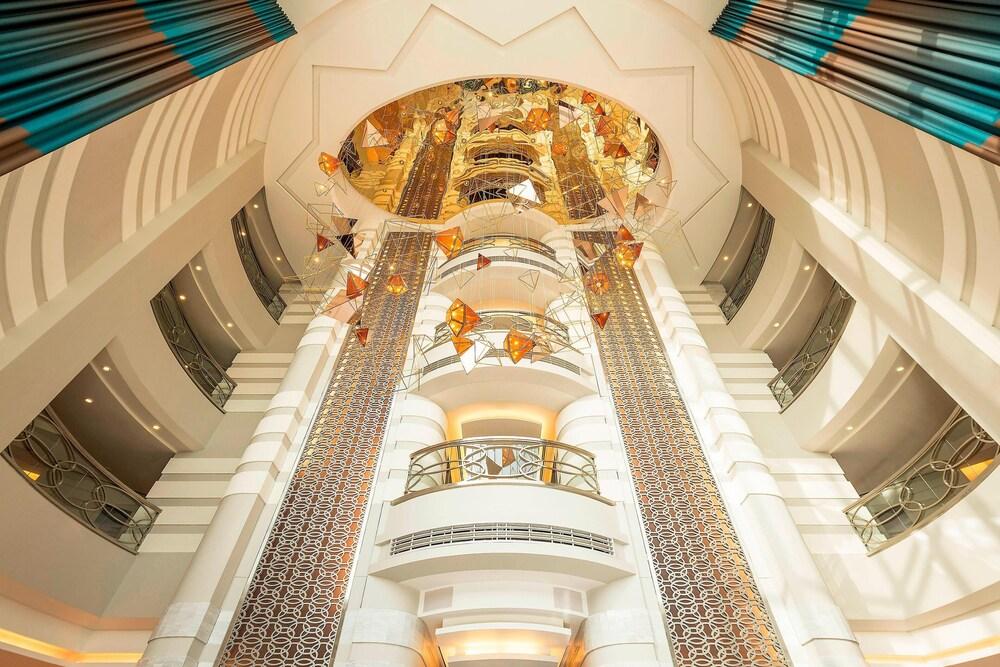 شيراتون مول فندق الإمارات، دبي - Lobby