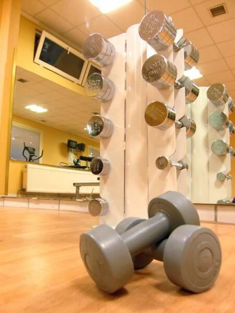 Apart Hotel Best - Fitness Facility