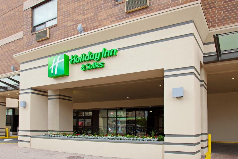 Holiday Inn and Suites Winnipeg Downtown, an IHG Hotel - Featured Image