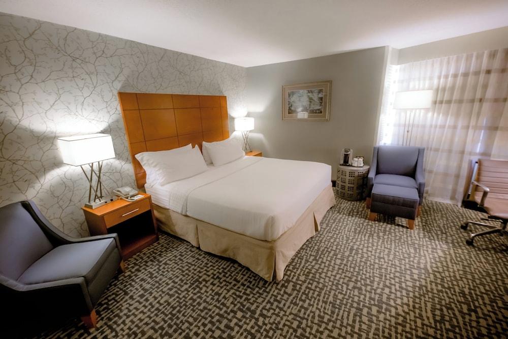 Holiday Inn Raleigh Downtown - Capital, an IHG Hotel - Room
