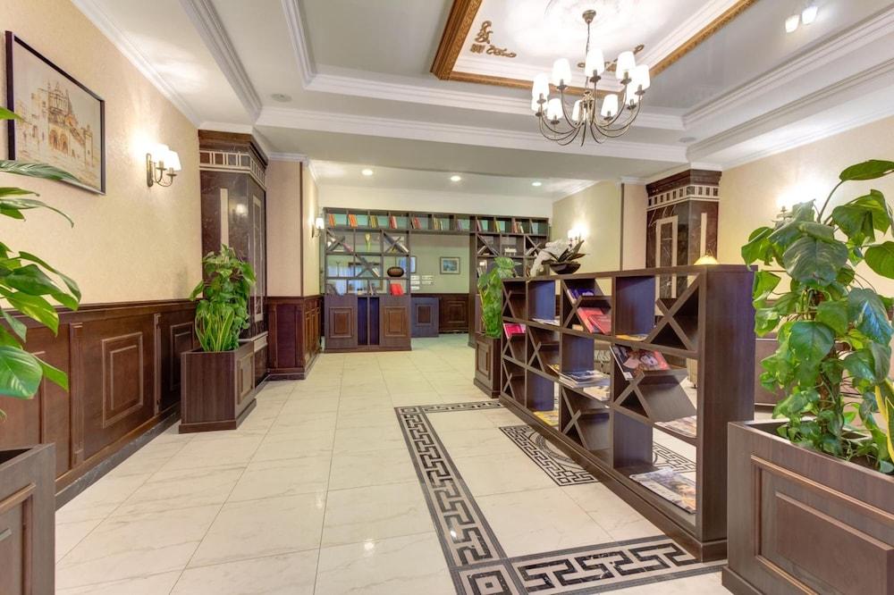 Bishkek Centrum Hotel - Lobby