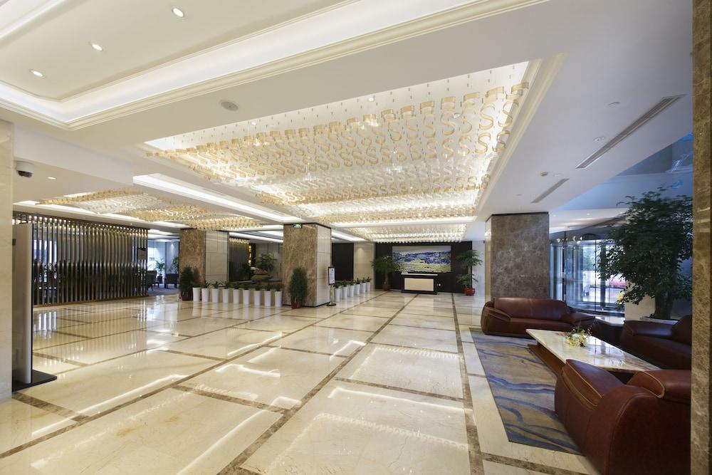 ZhongLian KaiXin Hotel - Lobby Sitting Area