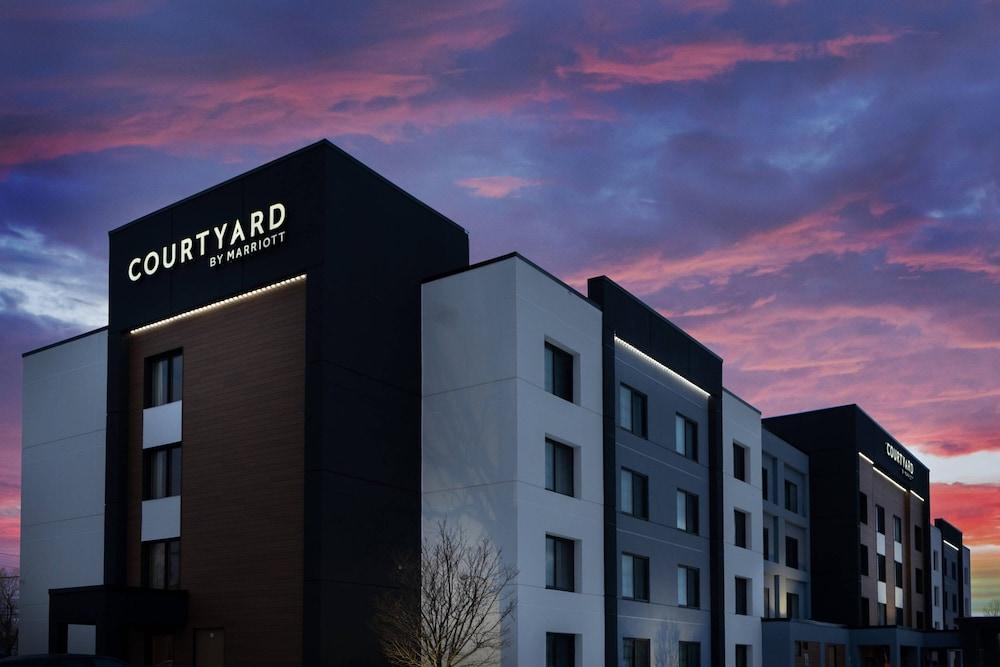 Courtyard by Marriott Buffalo Amherst/University - Featured Image