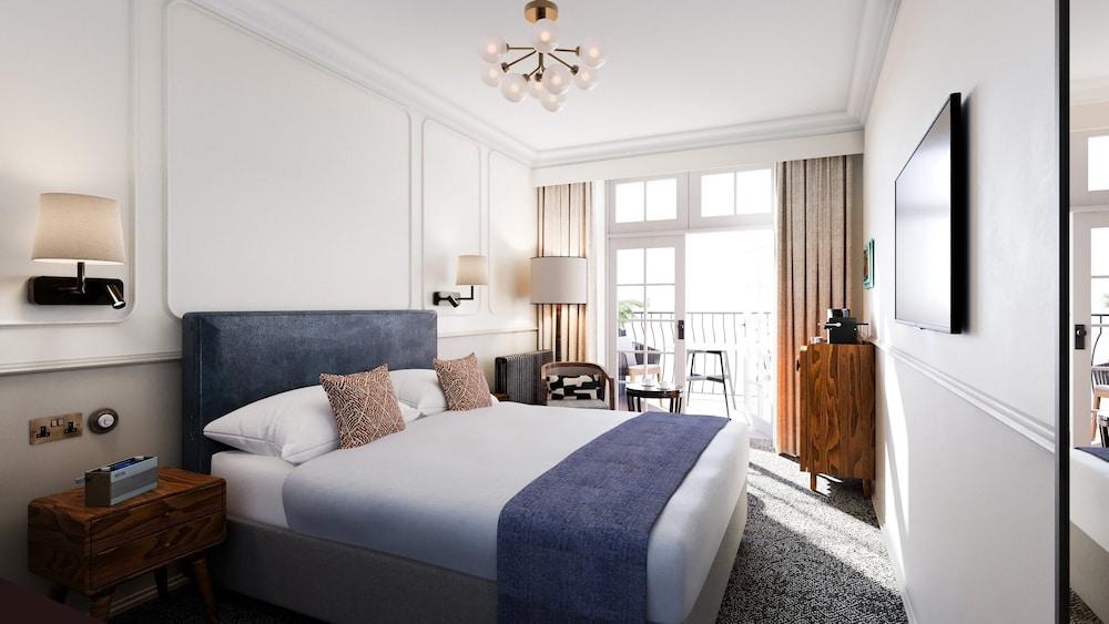White Horses by Everly Hotels Collection - Room