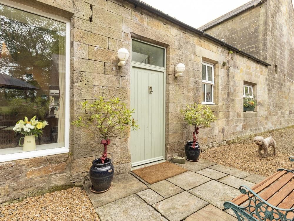 Luxury Refurbished Gamekeeper's Cottage, 15 Acres of Woodland by Hadrian's Wall - Featured Image