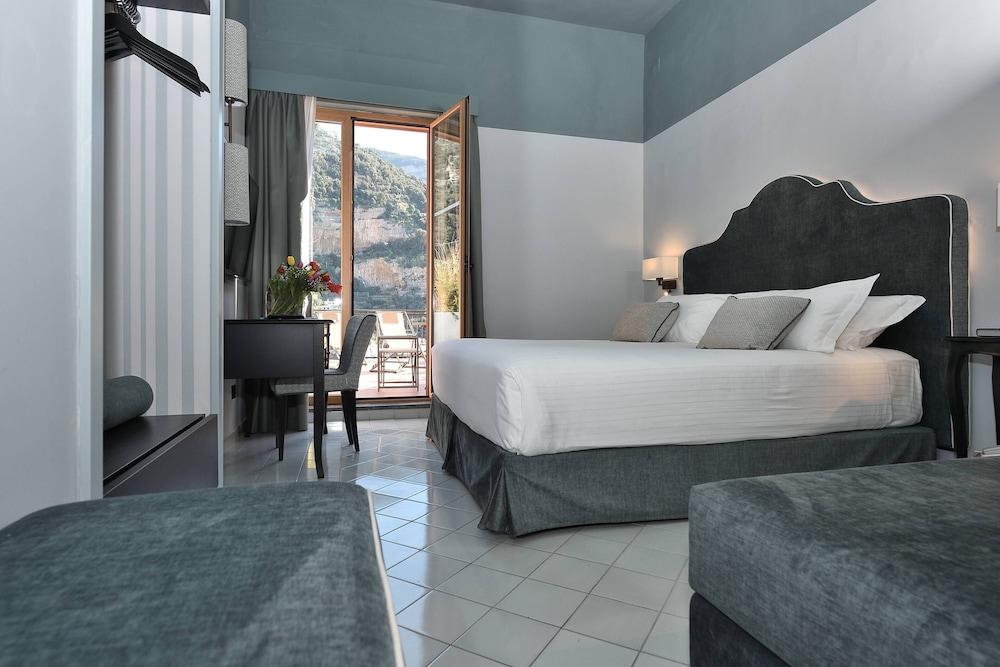 Hotel Royal Positano - Featured Image
