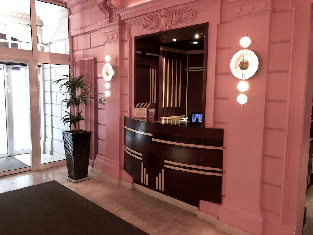 Hotel Le Cardinal - Reception