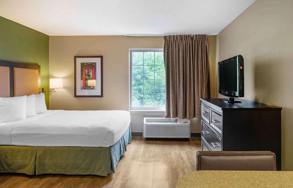 Extended Stay America Suites Boston Marlborough - Room