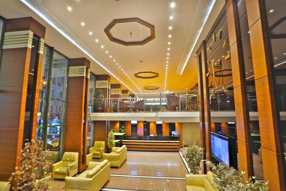 Grand Madrid Hotel - Lobby