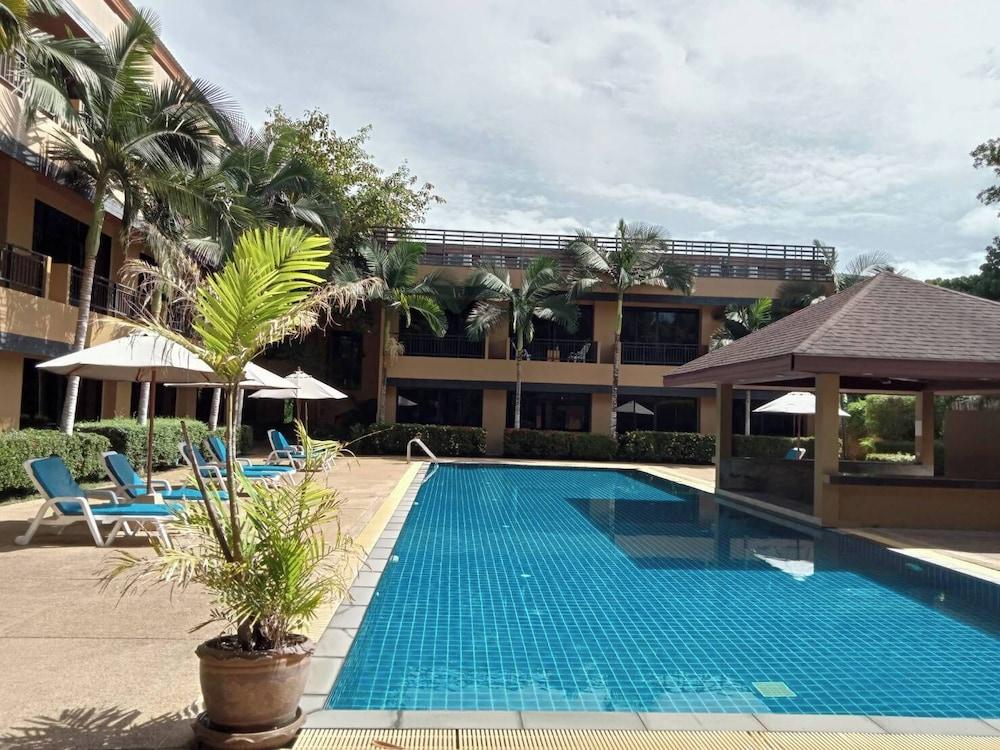 Naiyang Beach Hotel - Pool