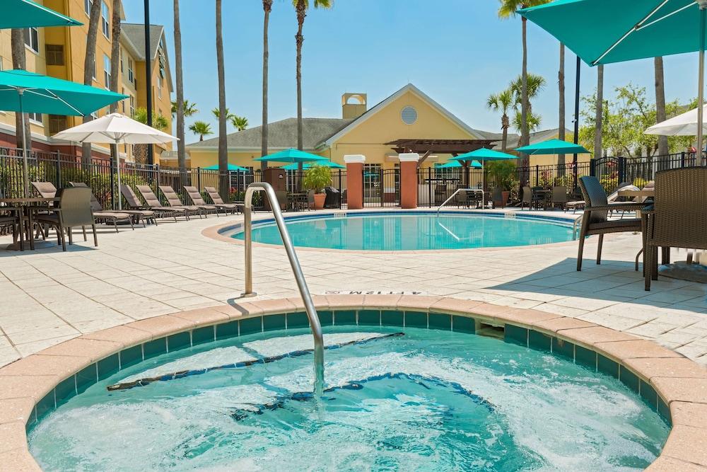 Homewood Suites by Hilton® Orlando-UCF Area - Sports Facility