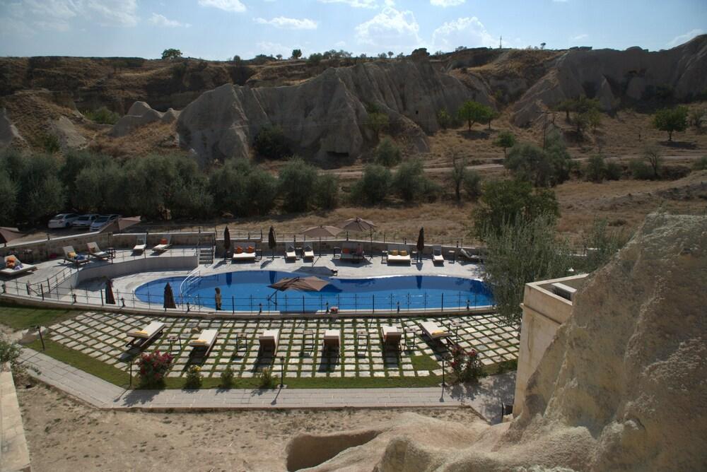 MDC Cave Hotel Cappadocia - Featured Image
