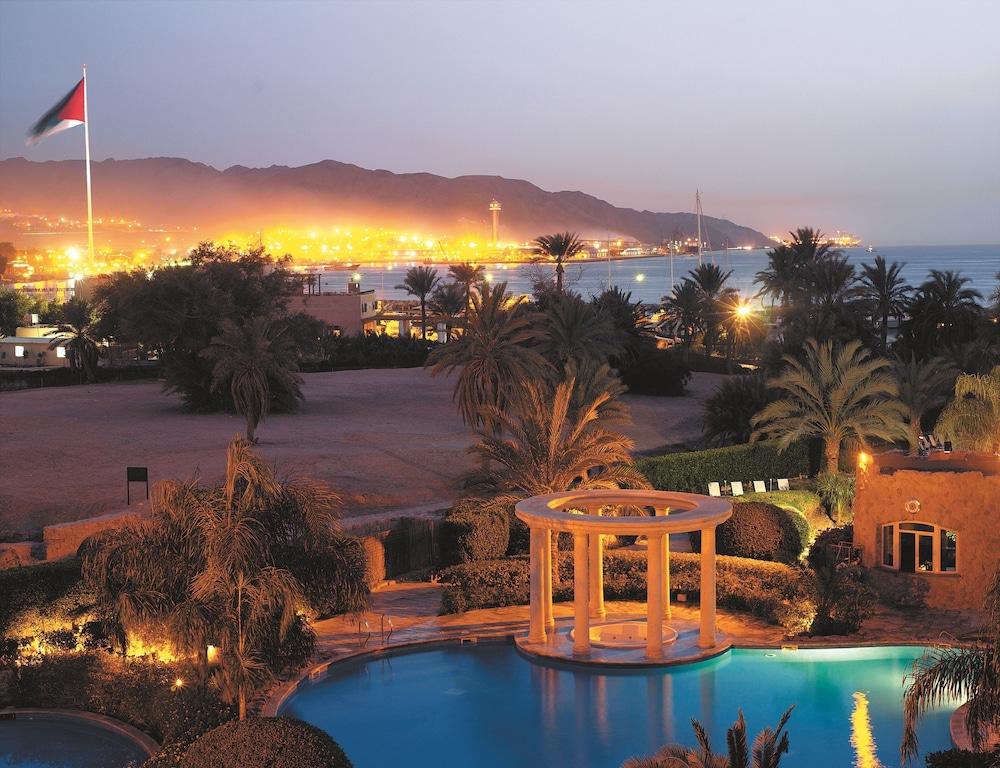 Mövenpick Resort & Residences Aqaba - Property Grounds