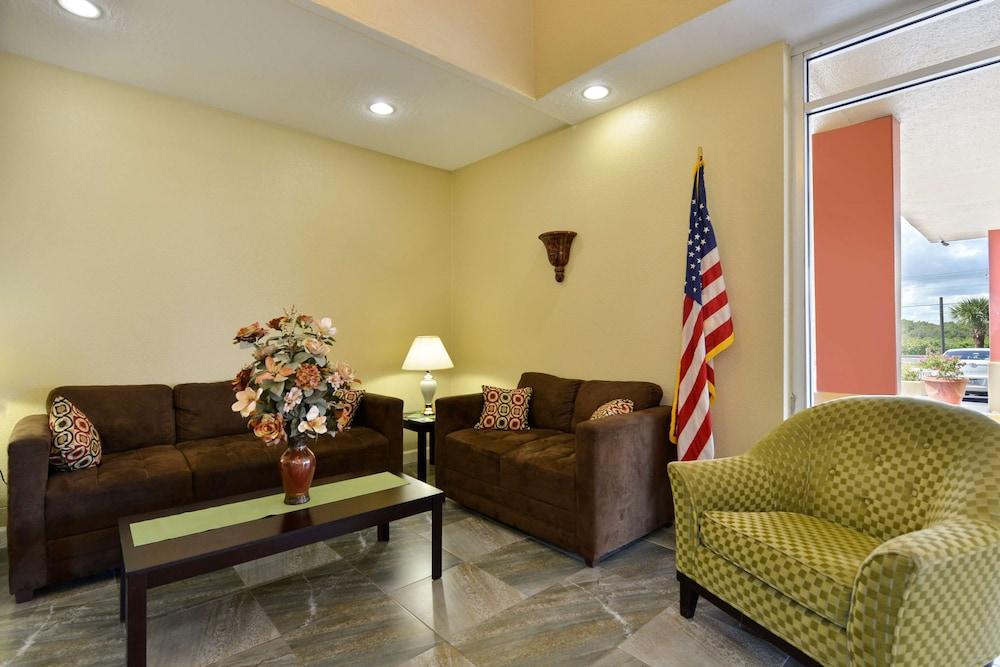 Americas Best Value Inn Cocoa Port Canaveral - Lobby