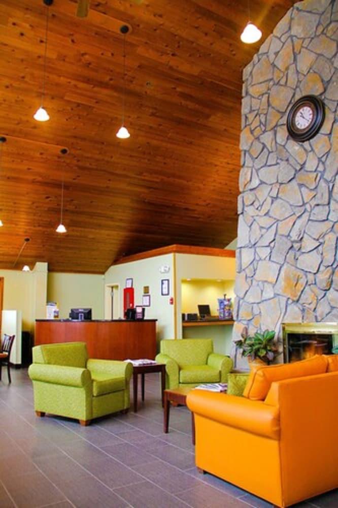 Comfort Inn & Suites Syracuse-Carrier Circle - Lobby