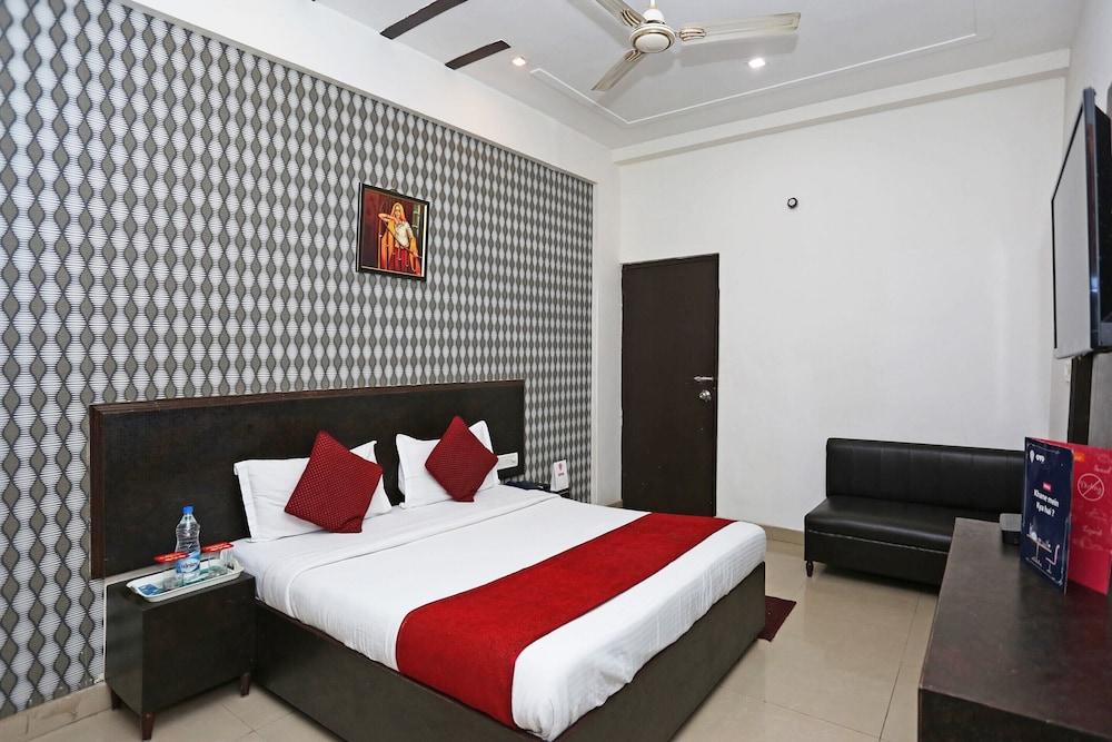 OYO 2862 Hotel Kanha Continental - Featured Image