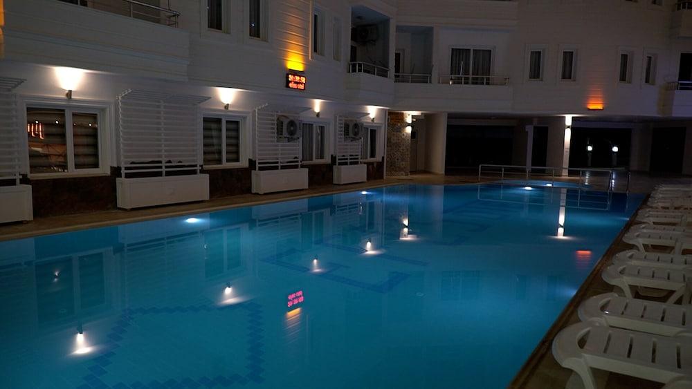 Club Efes Otel - Outdoor Pool