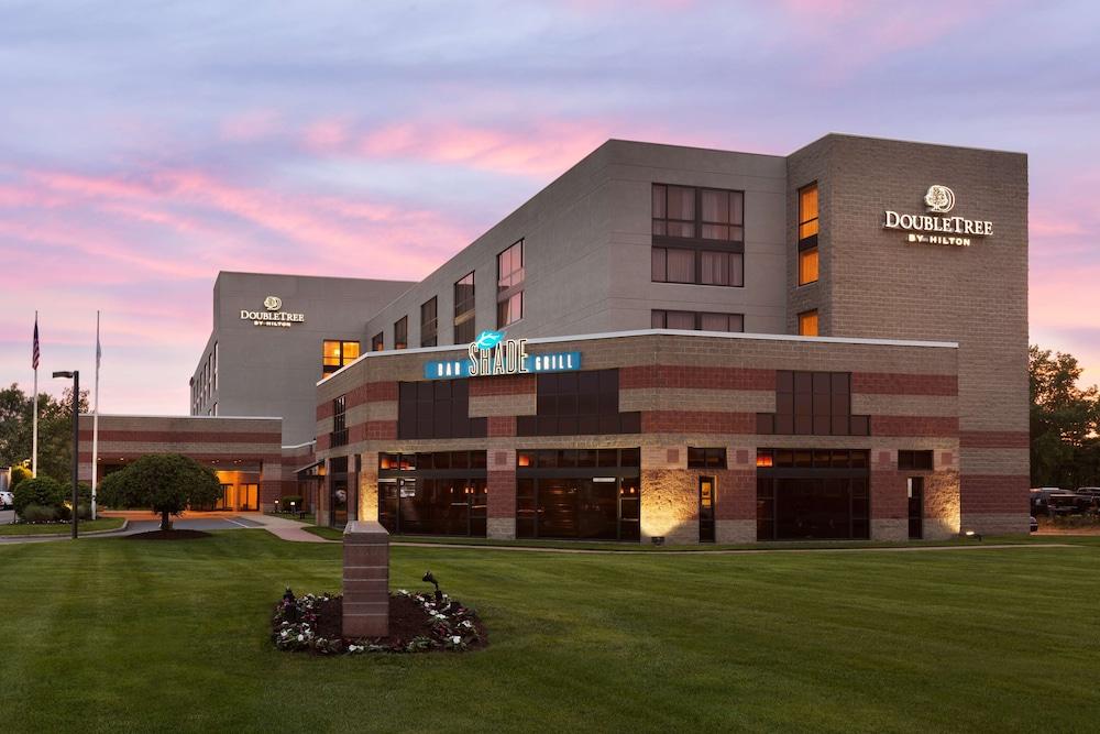 DoubleTree by Hilton Hartford - Bradley Airport - Exterior