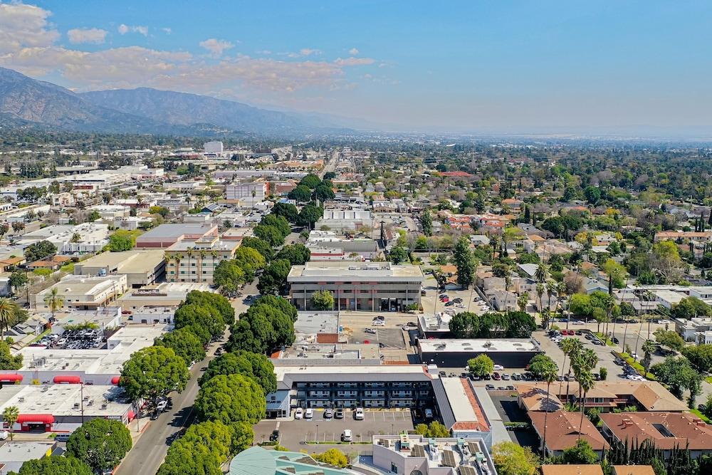 Hyland Inn Pasadena Civic Auditorium - Aerial View