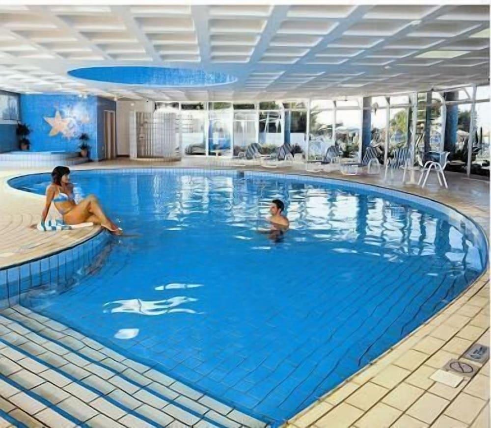 صن رايز بيتش هوتل - Indoor Pool