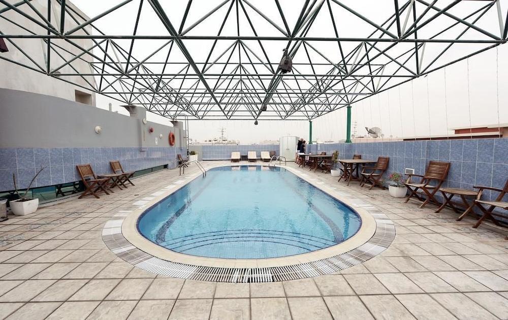 Sadaf Delmon Hotel - Outdoor Pool