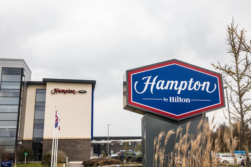 Hampton by Hilton Exeter Airport - Exterior detail