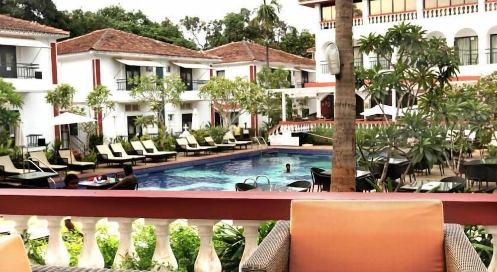 Keys Select by Lemon Tree Hotels, Ronil Resort, Goa - Pool