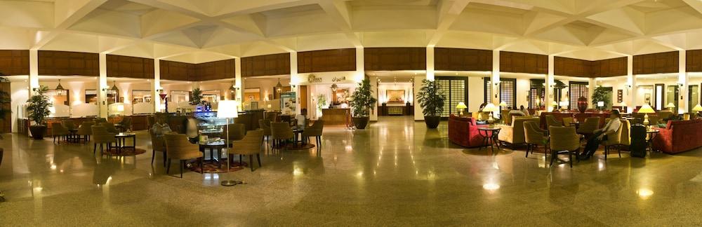Radisson Blu Hotel, Jeddah - Lobby
