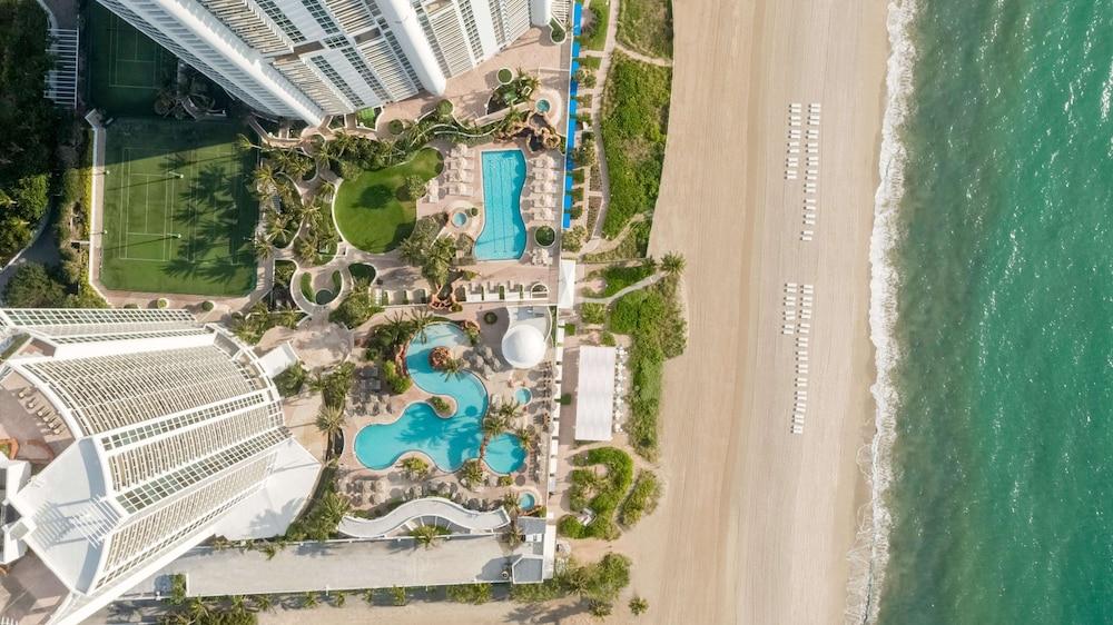 Trump International Beach Resort - Featured Image