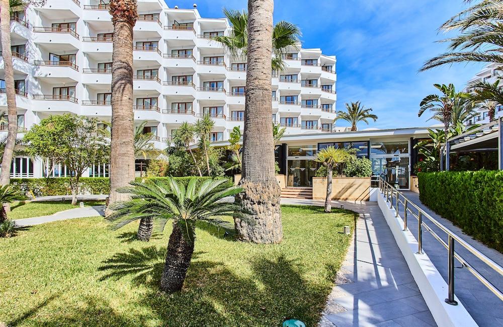 Leonardo Royal Ibiza Santa Eulalia - Property Grounds