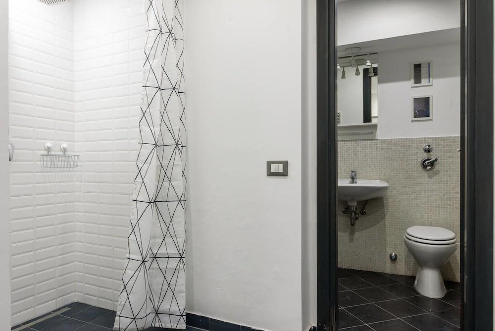 Piermarini Flexyrent Apartment - Bathroom